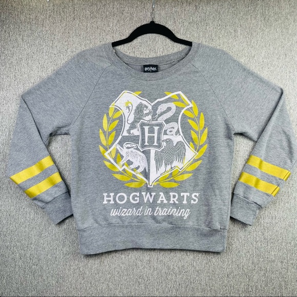 Harry Potter Hogwarts Wizard in Training Sweatshirt Graphic Shirt Juniors Size S - Picture 1 of 9